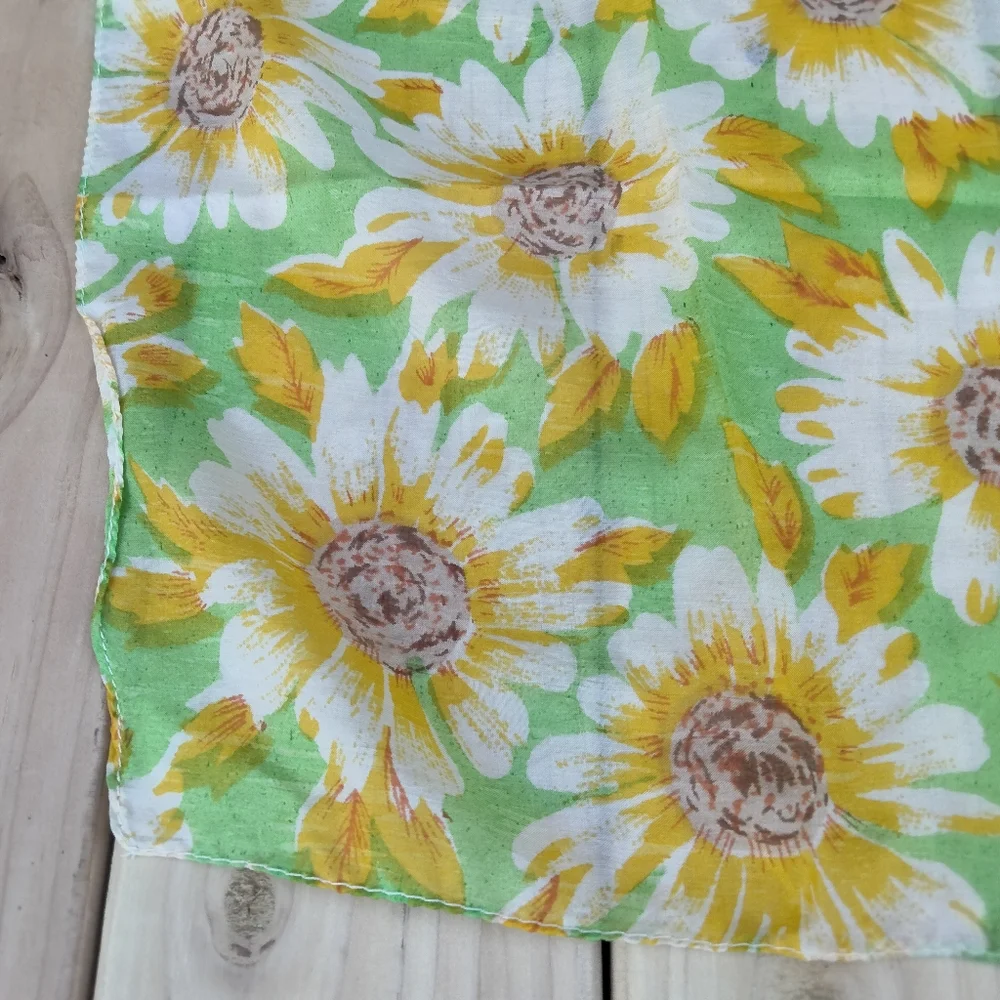 Floral Print Y2K Women's Square Scarf in Green & Yellow 20